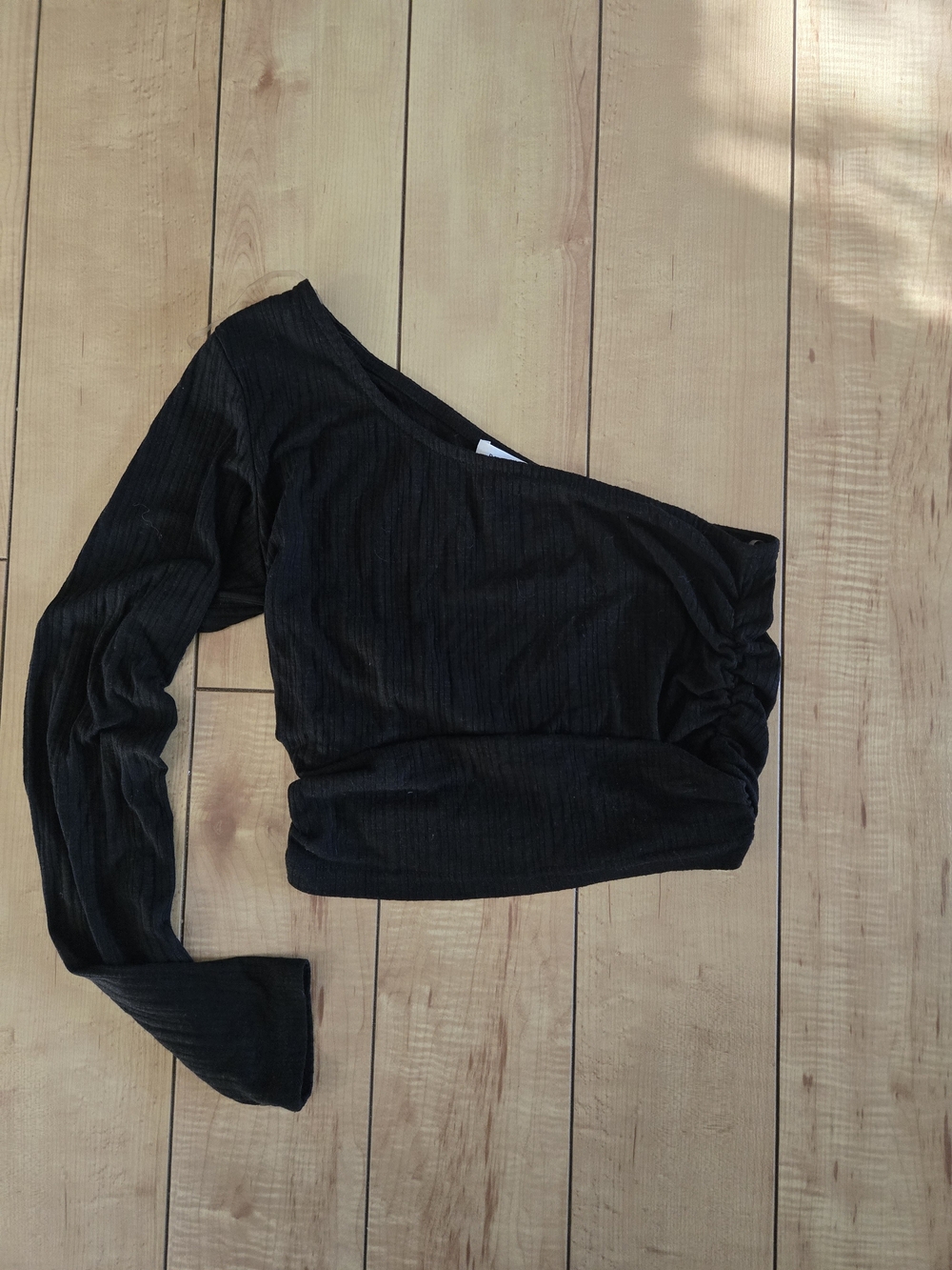 Better Be Black One-Shoulder Long Sleeve Crop Top